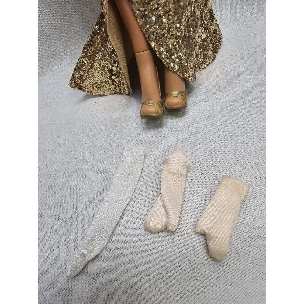 Bratz Movie Starz Yasmin Bratz The Movie With Gold Glitter Dress- MISSING ARM - Picture 4 of 8